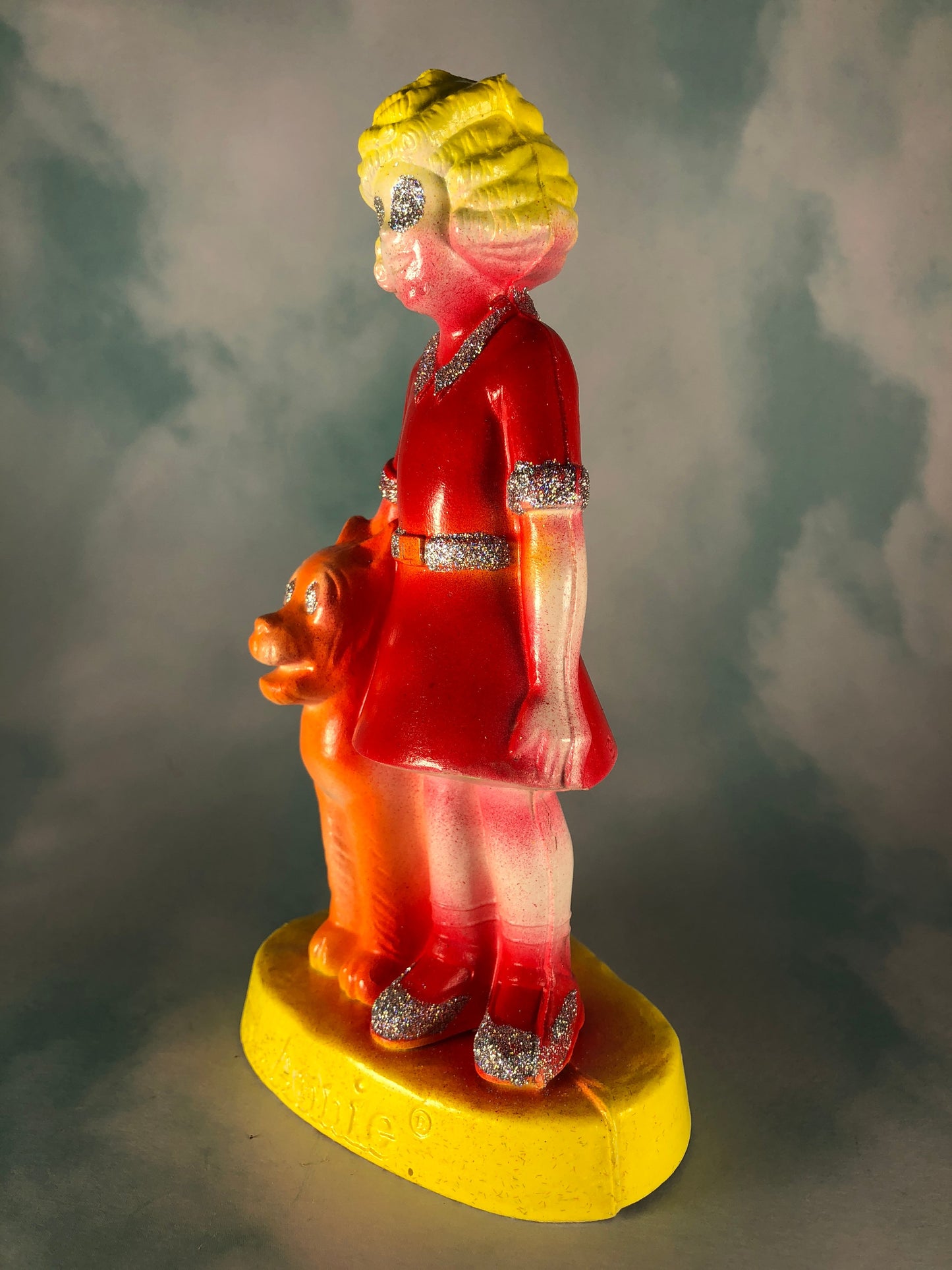 Little Orphan Annie: Chalkware Style