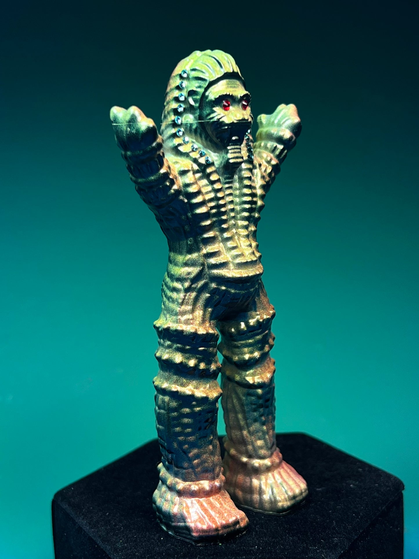 Astro Sphinx Ape: Evolving Stance Ready