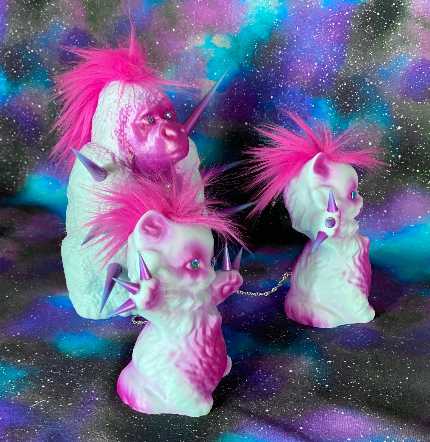 Gorilla with Cats: Pink and Blue