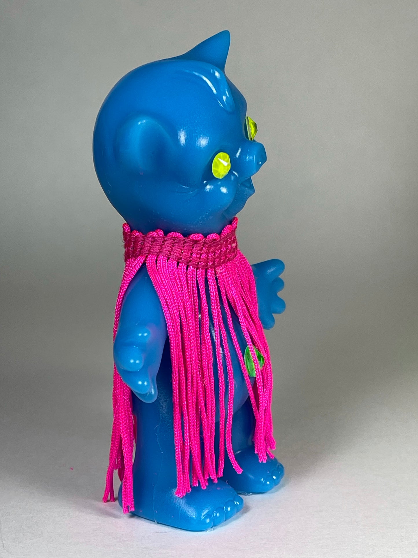 Piggy Troll: Blue Neon