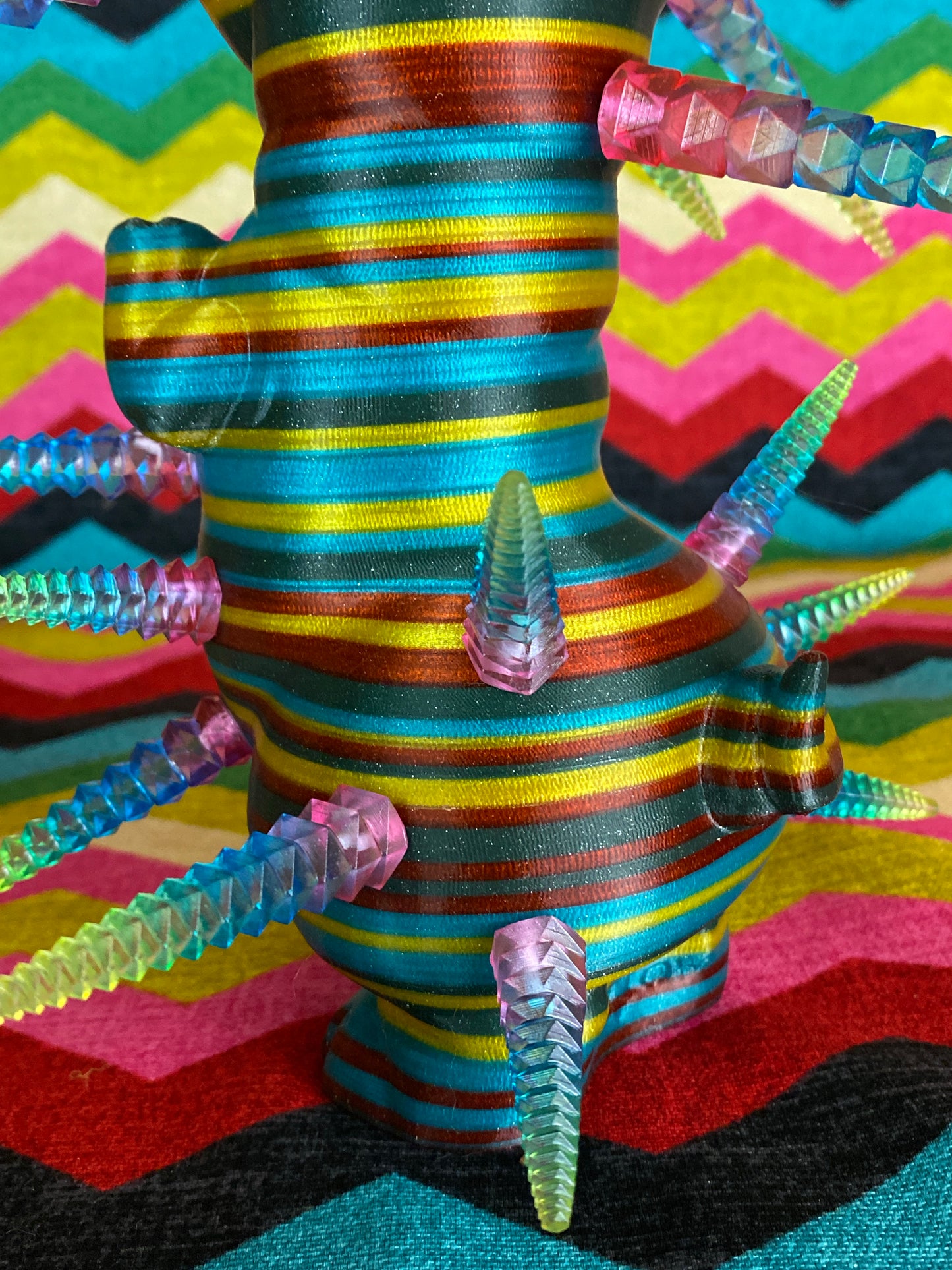 Twisty Pig: Lotsa Colors