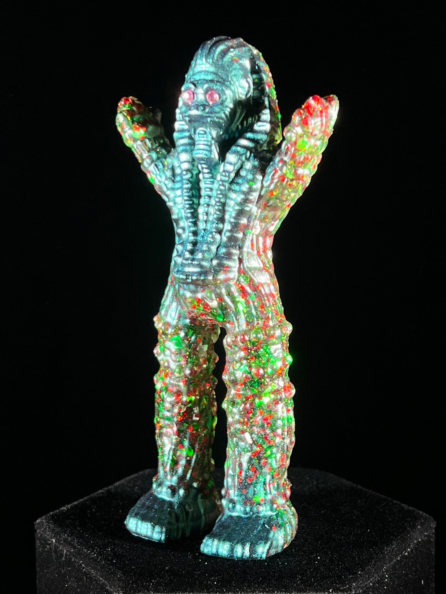 Astro Sphinx Ape: green and Red Glitter Agility Test