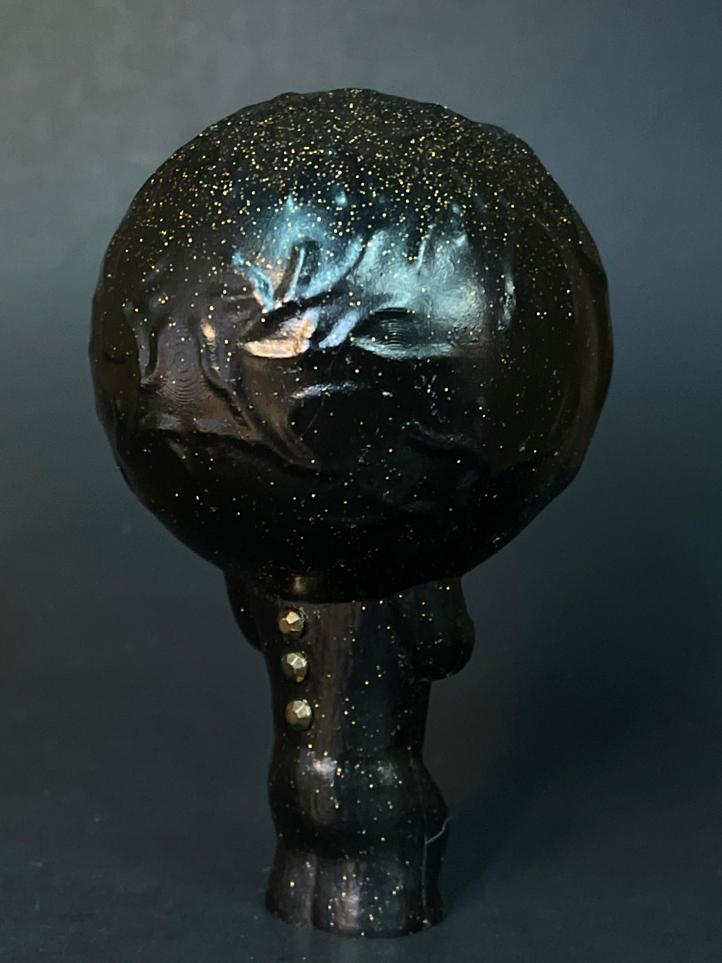 Moon Head Giant Head Freak: Idol of Billions