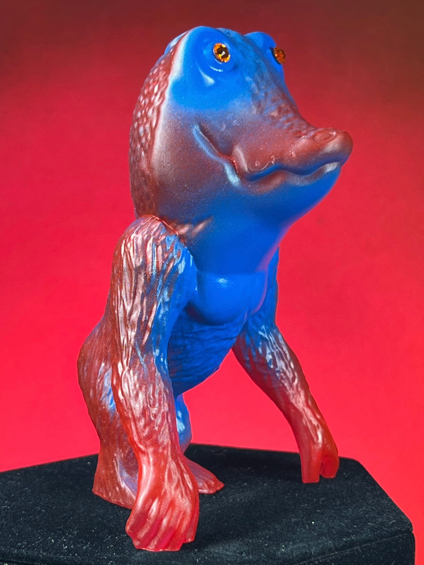 World Famous Crocodile: Red/Blue