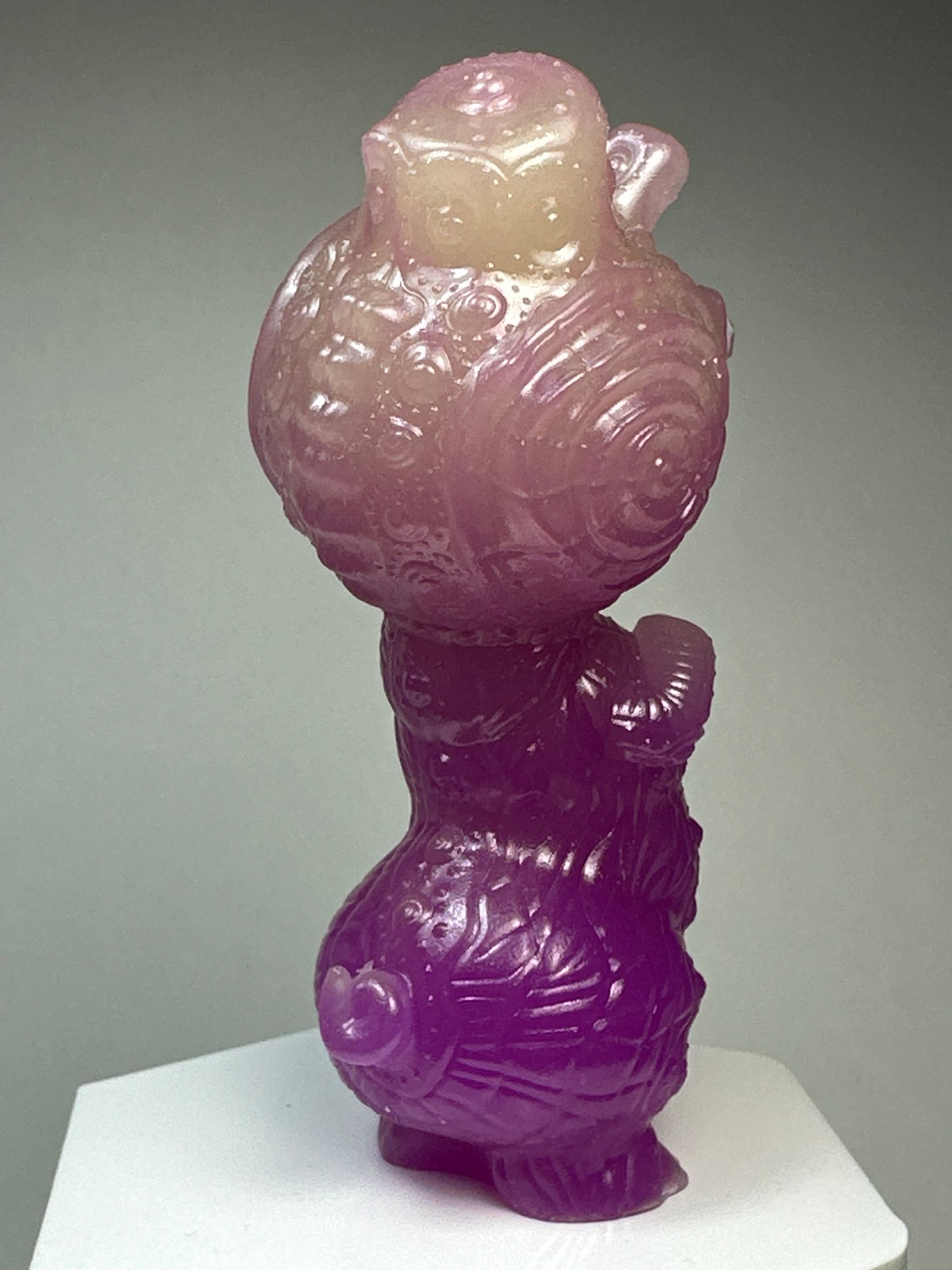 Robot Twisty Pig V2: Purple/White Glow