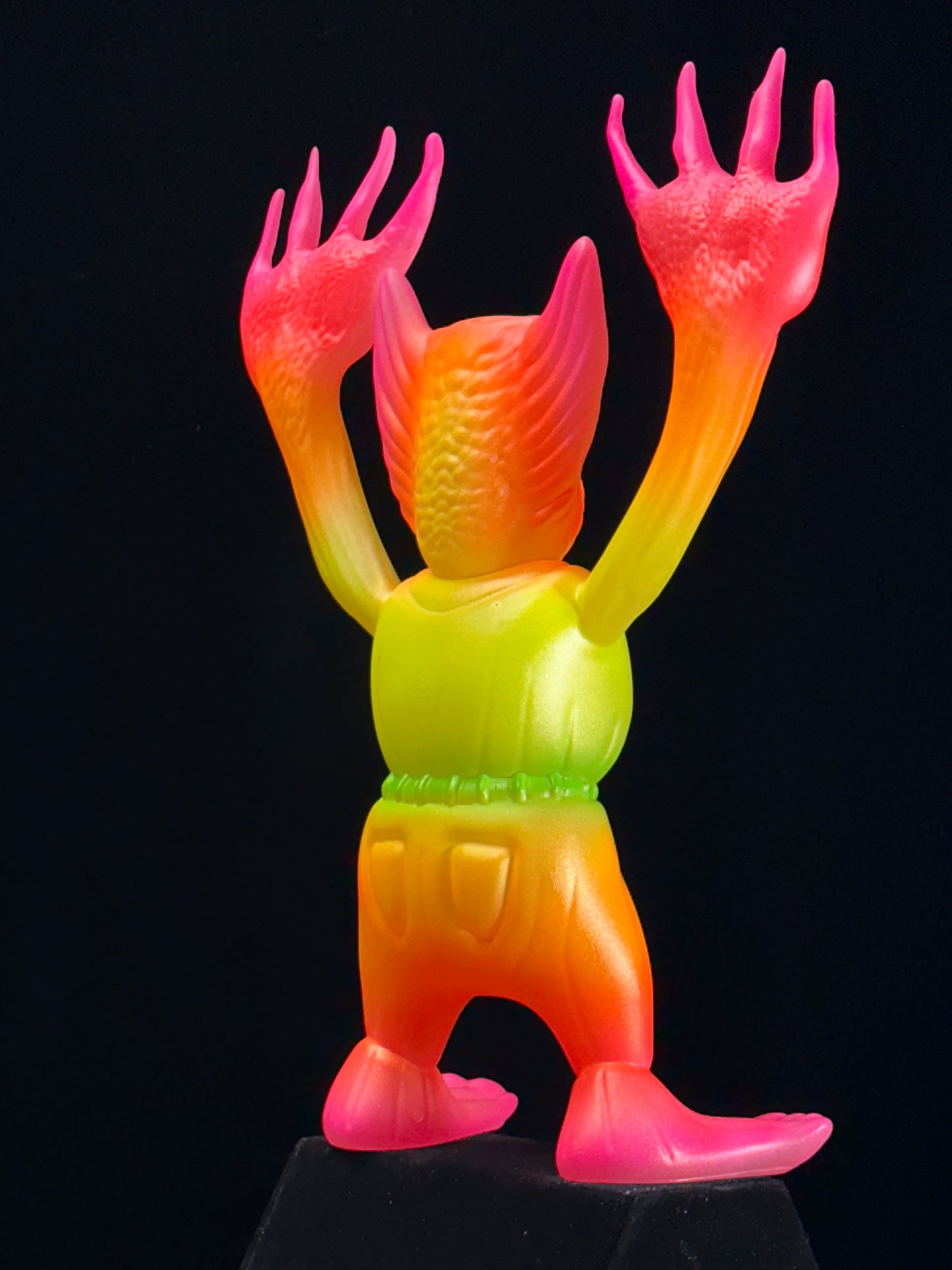 Office Creature: XXL Neon Highlighter