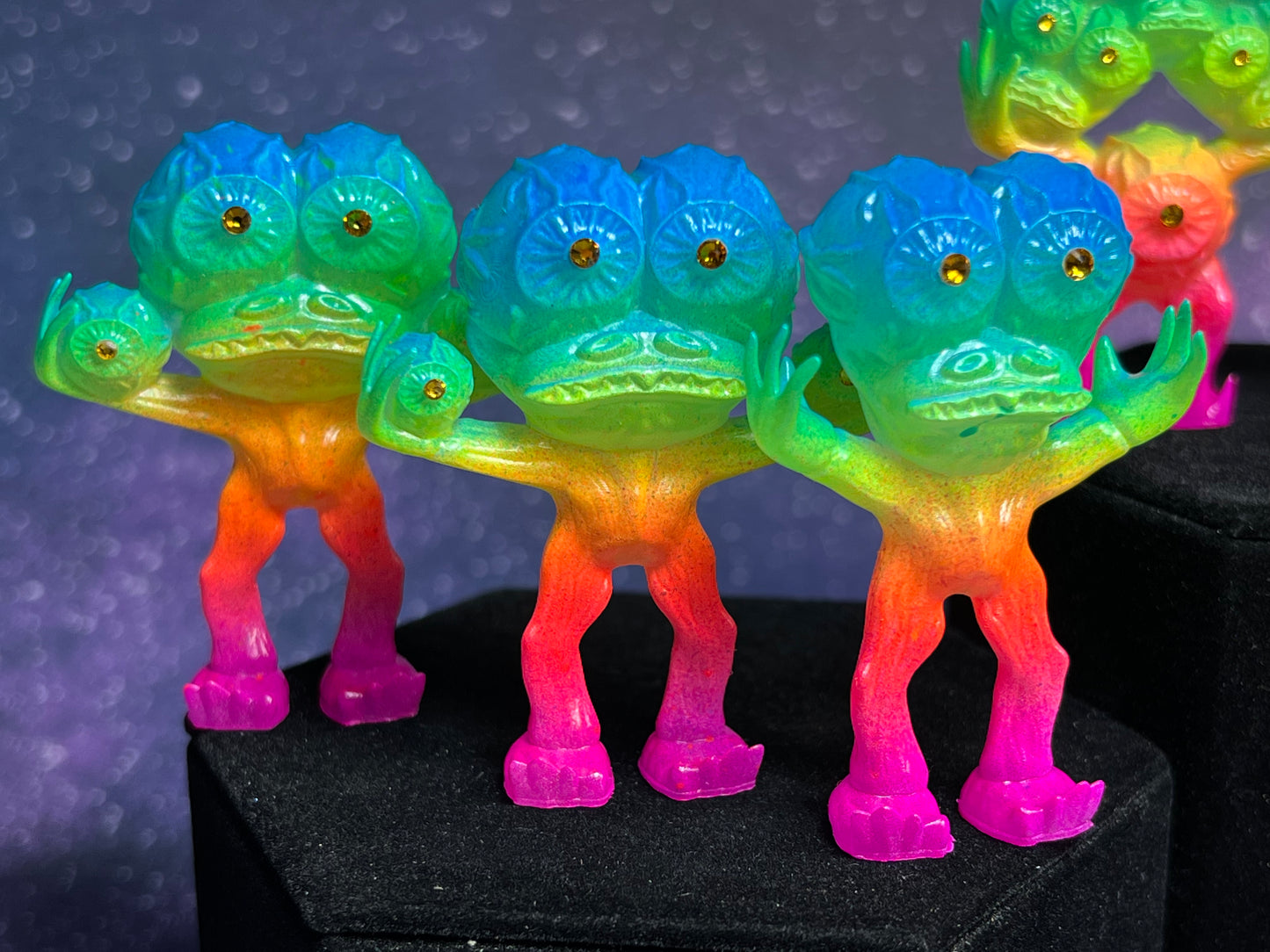 Eyeball Freak Evolution: Neon Rainbow