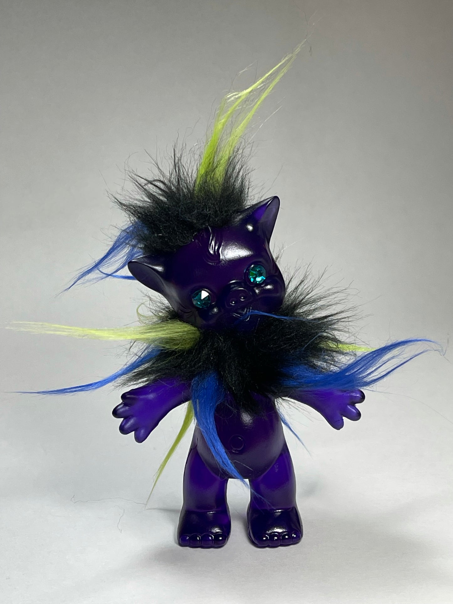 Piggy Troll: Translucent Purple