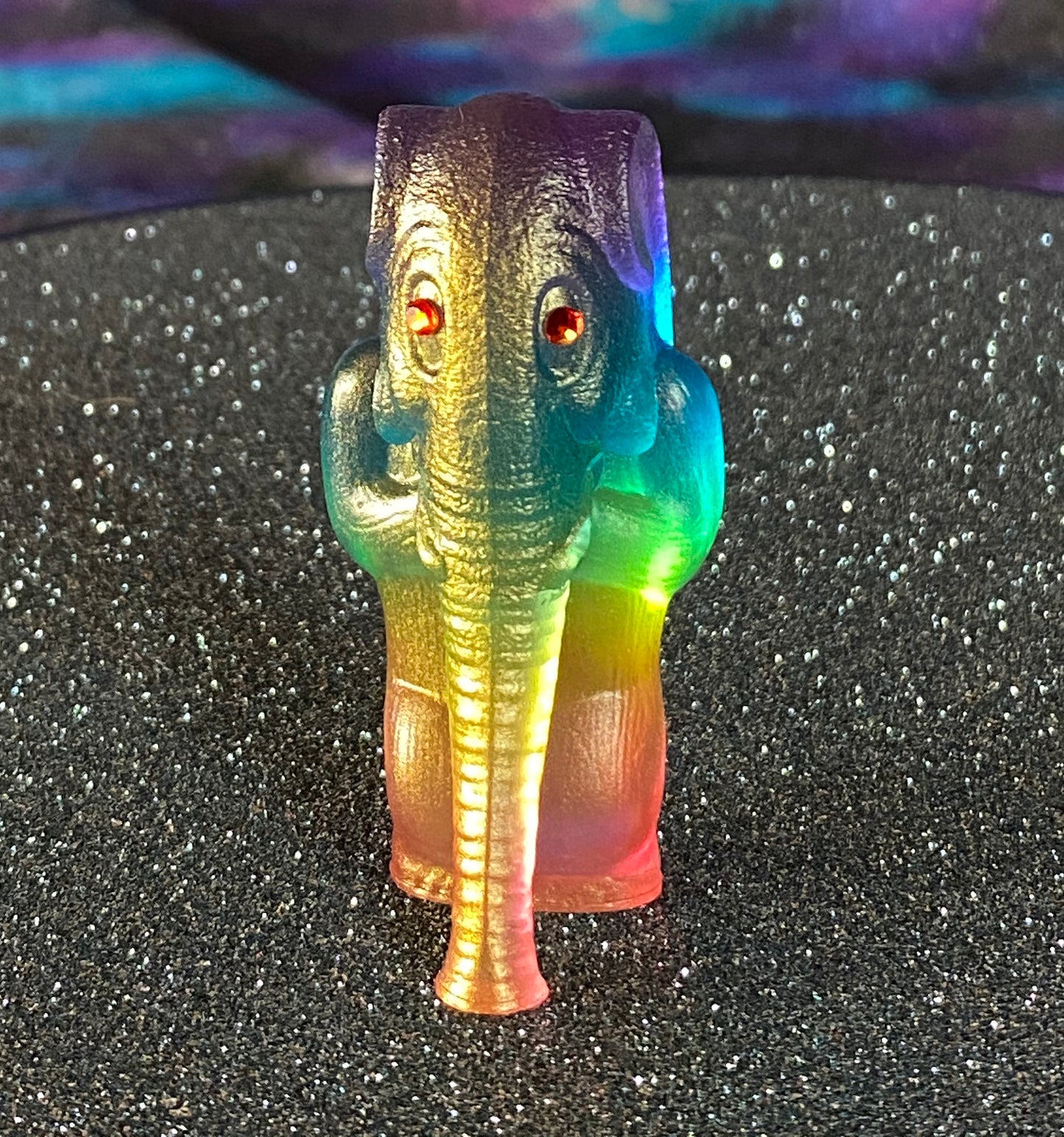 Elephant Ape: Rainbow Gold