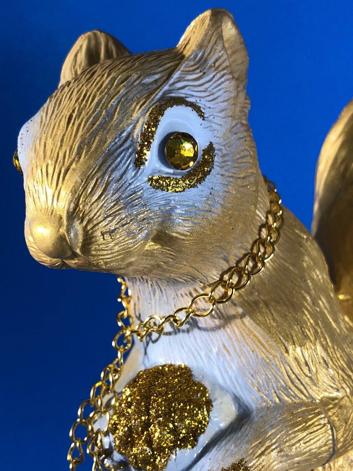 Squirrel with cats: Gold with white, glitter and chains